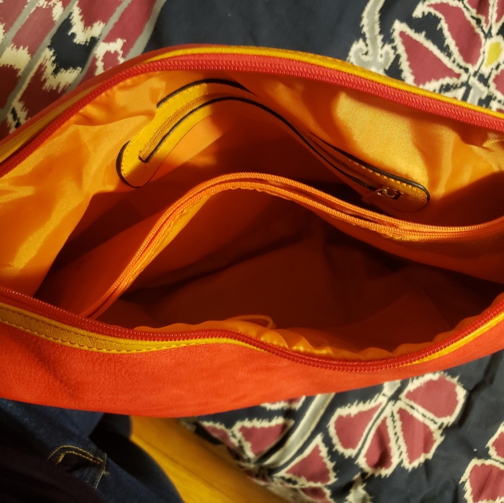 Handbag - Picture 2 of 4